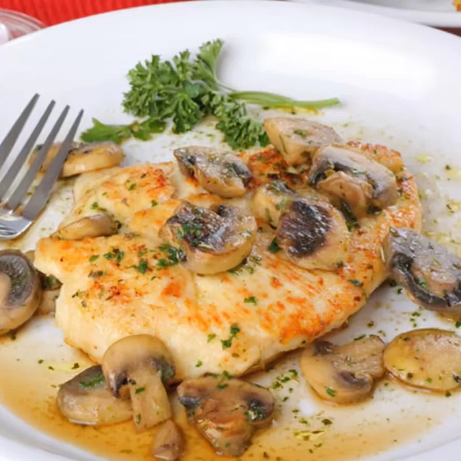 CHICKEN MUSHROOM STEAK